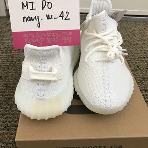 [SOLD]YEEZY BOOST 350 V2 TRIPLE WHITE SIZE 6